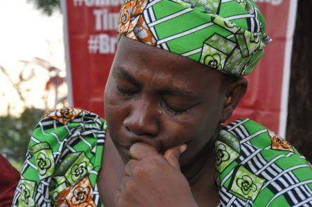 MKabrik's tweet photo. 196 of our daughters are yet to be rescued. We are still demanding
#BringBkOurGirlsNOW
Day 949 of Abduction
#Never2BForgotten
Cc @MBuhari https://t.co/Iekk1vh5v7