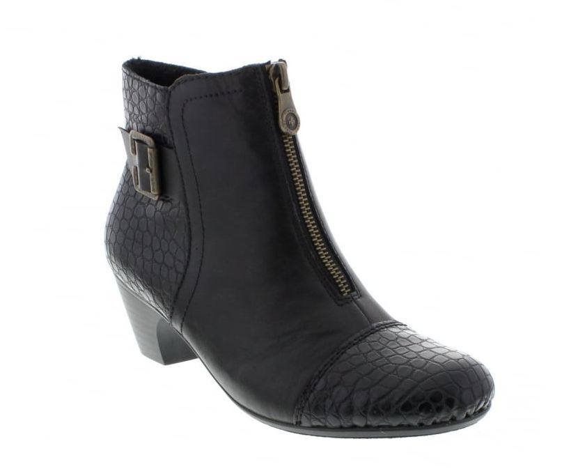 The Rieker Black Boot. 
Footwear you can rely on | buff.ly/2eG9Ffd 

#womensshoes #fashionbloggers