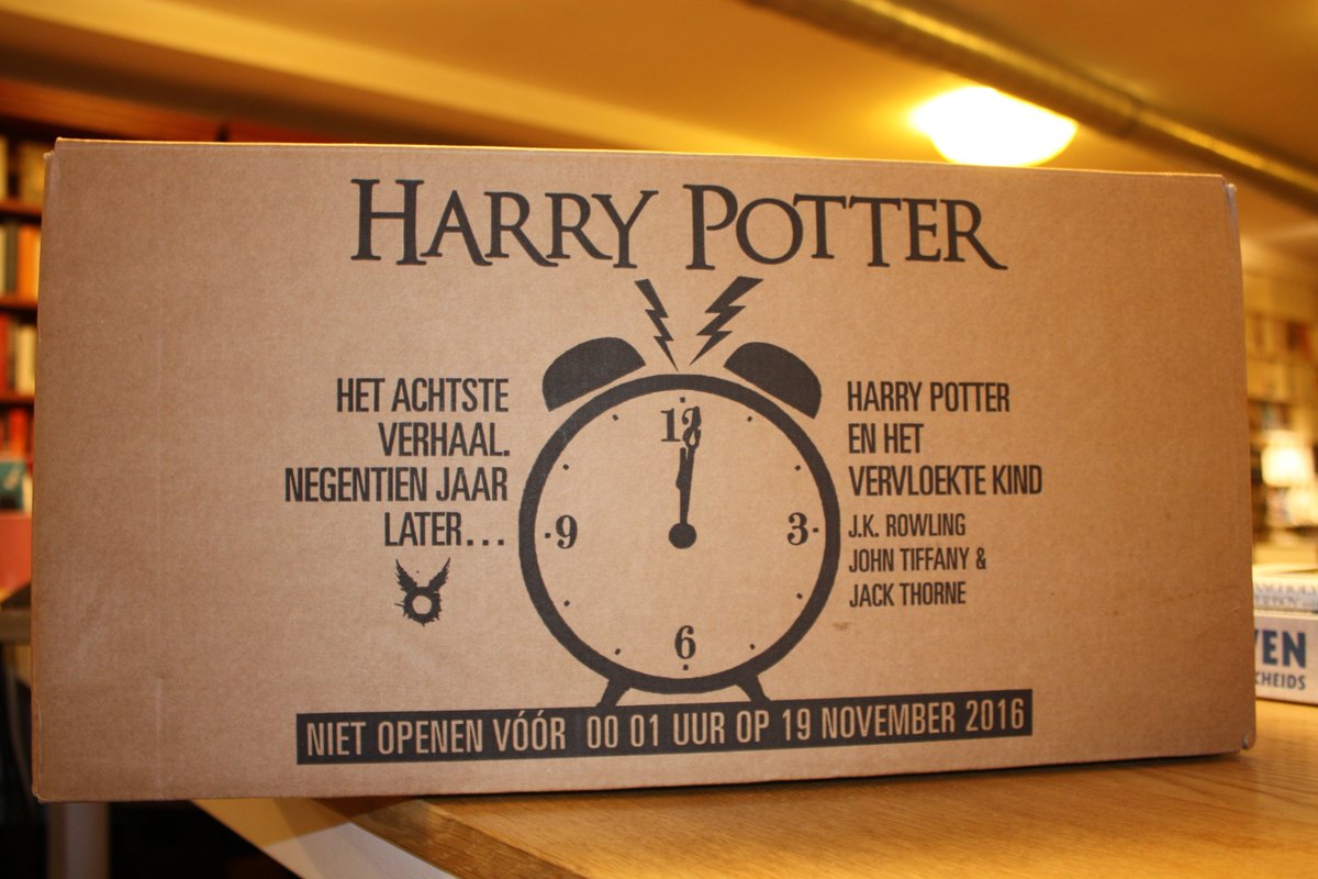 Nog maar één nachtje slapen en dan is het zover! Vanaf morgen is het  achtste Harry Potter-verhaal verkrijgbaar in de Java Bookshop.