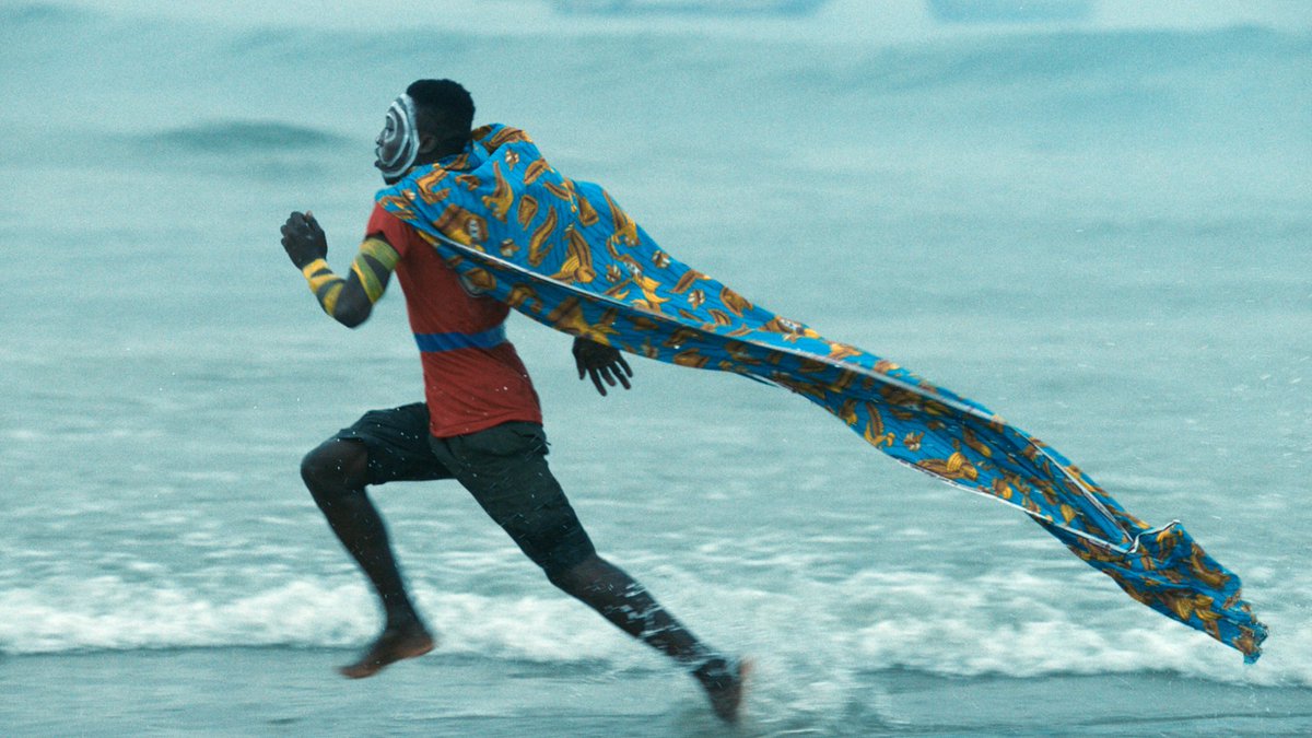 _TRUEAfrica's tweet image. The director behind THOSE visuals in @KhuliChana video #OneSource ow.ly/TCzO306iYsB