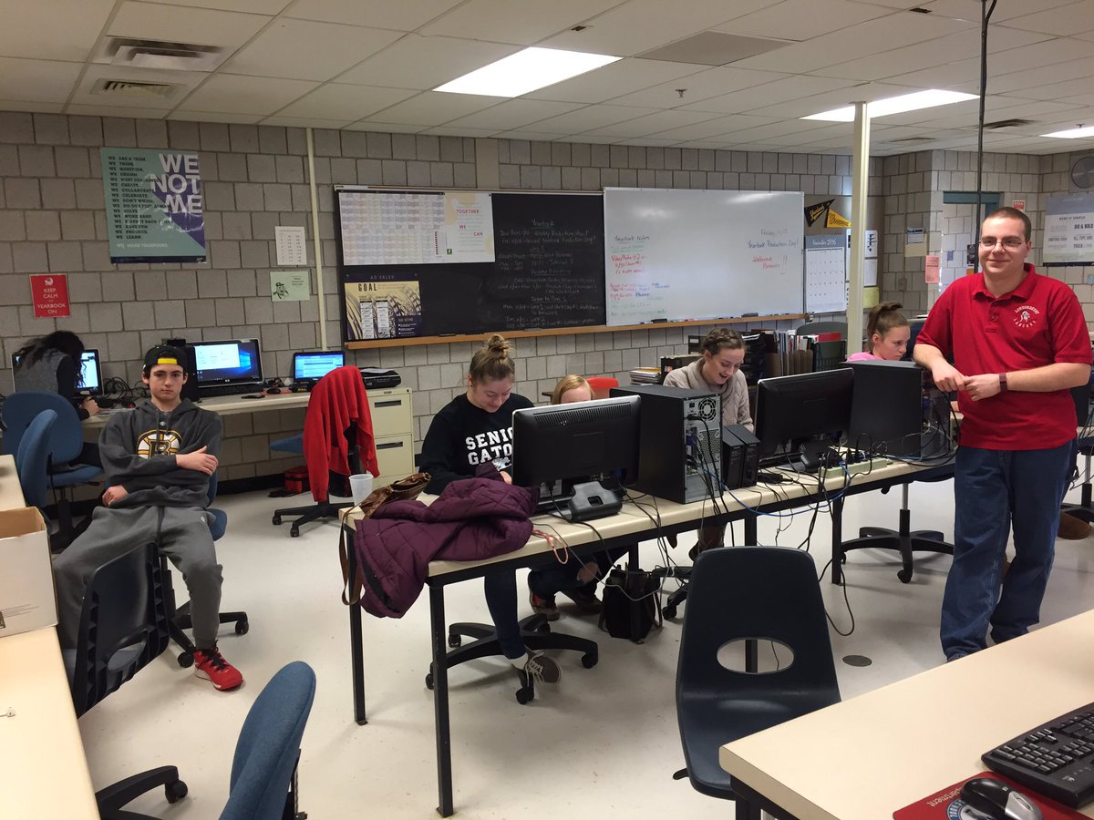 LHS_Reflections's tweet image. Thank you LHS Reflections Yearbook staff for all your hard work today! #Lderrypop