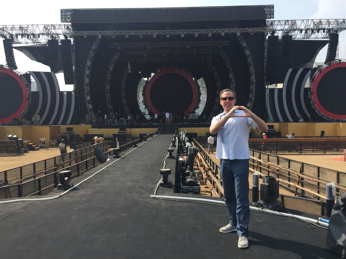 Members of the <a href="/HPIndia/">HP India</a> team are with me at #GlobalCitizenIndia Festival in Mumbai. Looking forward to joining <a href="/glblctznIN/">Global Citizen India</a> tomorrow!
