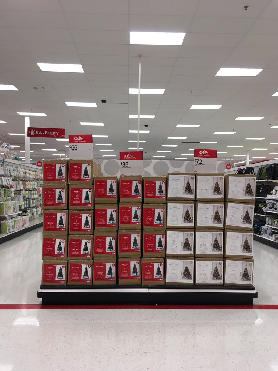 Haylie_Carlson's tweet image. #GMdreamteam is dialed in and ready for sales at #T1andOnly @kc0516 @Adam_Reiter @ShannonGehrmann