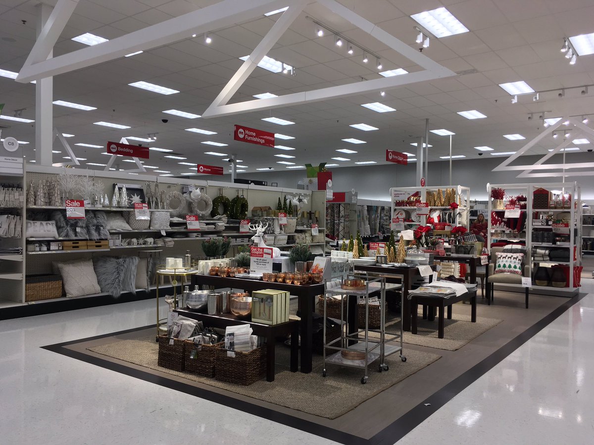 Haylie_Carlson's tweet image. #GMdreamteam is dialed in and ready for sales at #T1andOnly @kc0516 @Adam_Reiter @ShannonGehrmann