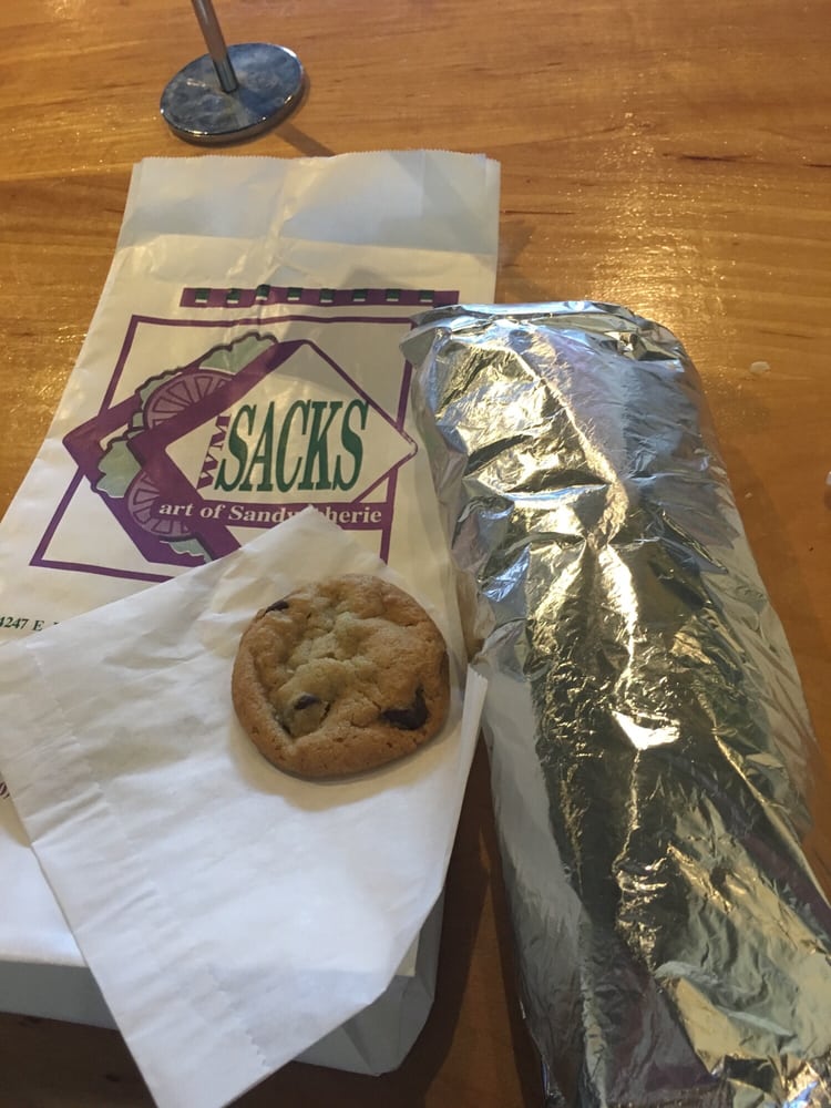 WMSacksSandwich's tweet photo. You can't eat a Sacks sandwich without a chocolate chip cookie, and you can't eat a chocolate chip cookie without a Sacks sandwich! #cookies https://t.co/4K6yQnrJOq