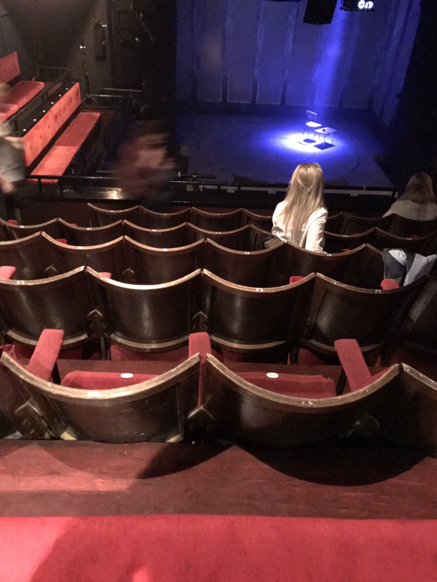 PiperAki_'s tweet image. Je suis tellement en place pour #MurderBallad ! #LondonCalling #MusicalNerd