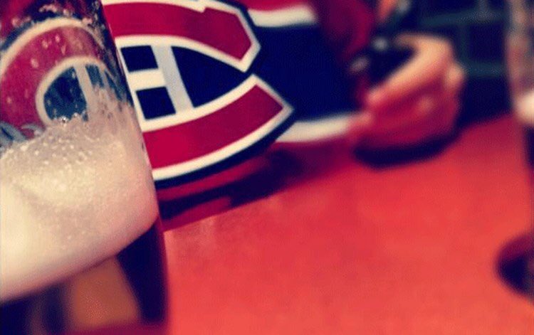 On présente le match ce soir, pas de son, comme ça tu peux rester au courant du score pis jaser en même temps! 😉