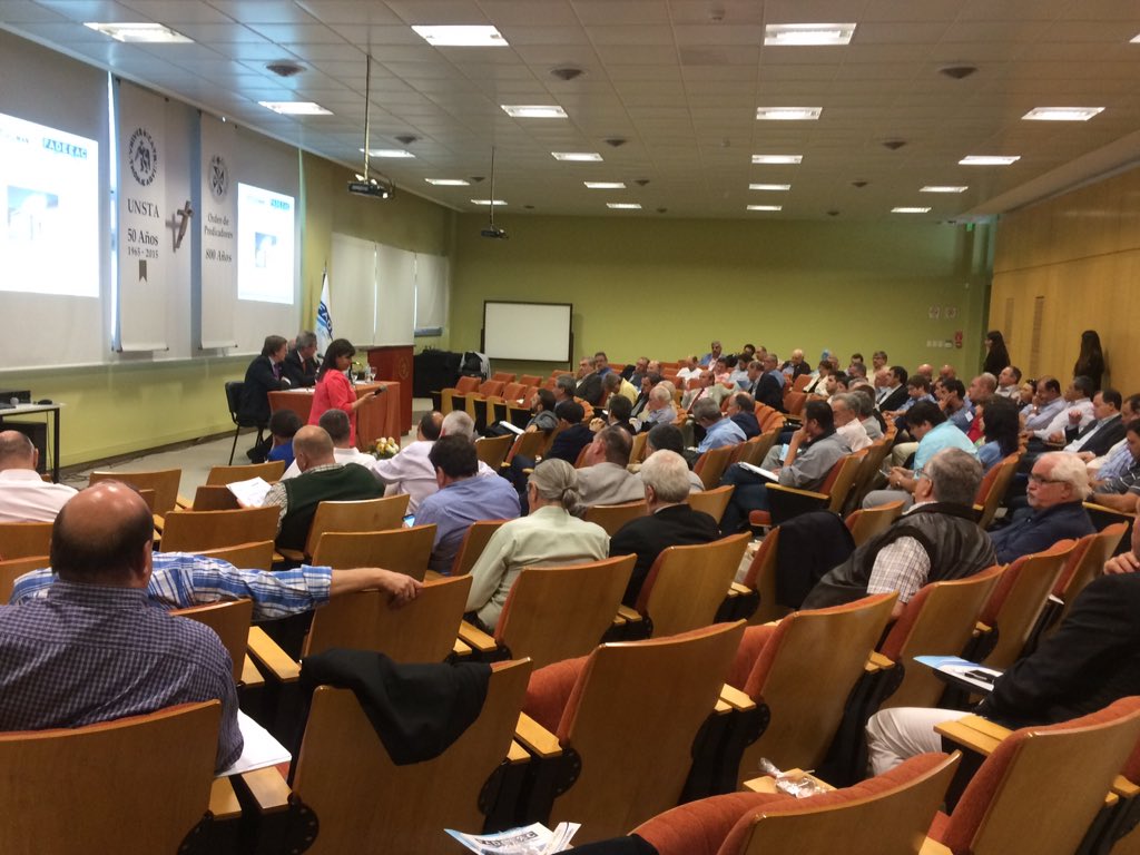 CEFAC_TDF's tweet image. @CEFAC_TDF Participando en el #374 #ConsejoFederalDeTransporte en #Tucuman #Fadeeac en la @univ_UNSTA