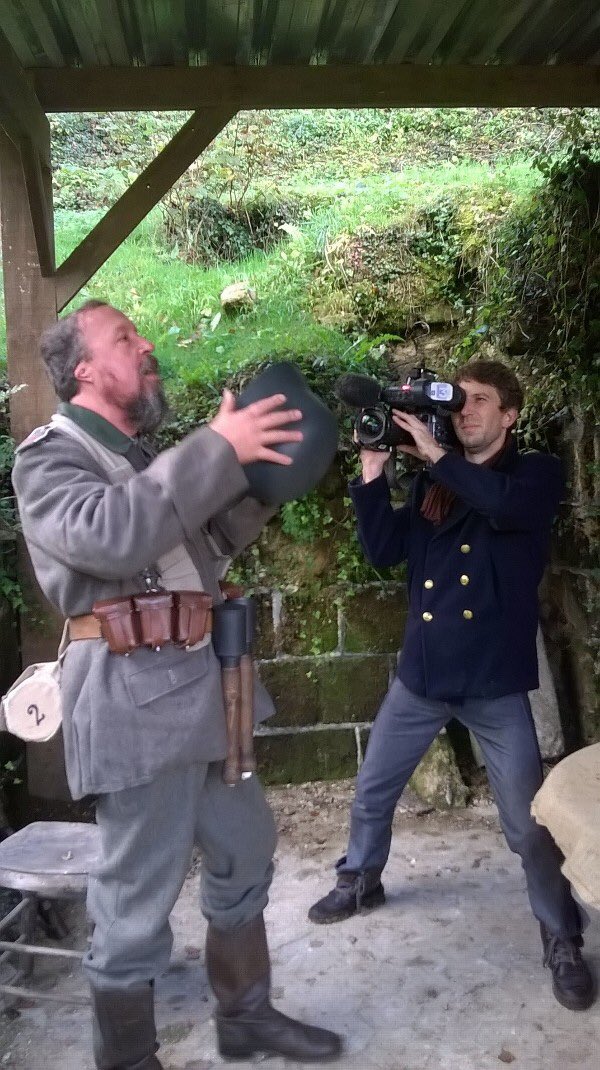 Eperon132's tweet photo. #nampcel, tournage, @F3Picardie  à l'abris du Kronprinz merci à l APRAK avec notre ami Louis de @Eperon132 https://t.co/Kcongco2QH