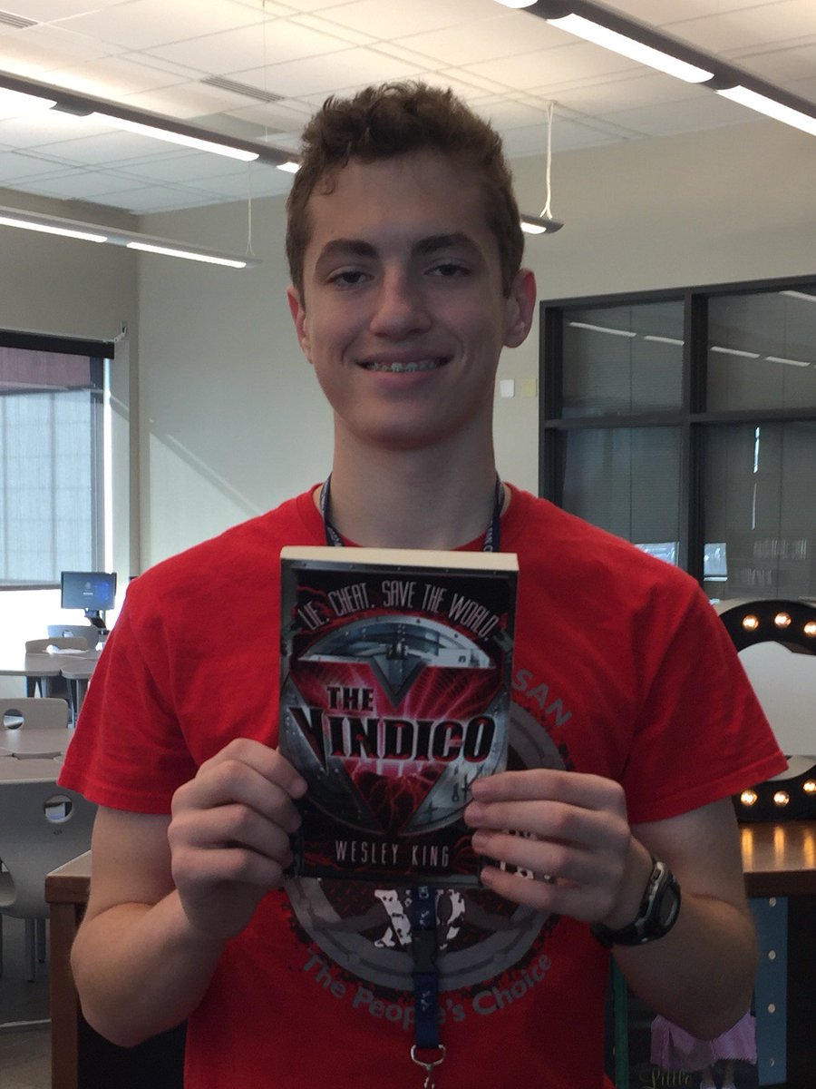 CMSReads's tweet photo. Anthony B. gets his free book for our reading promotion! #ReadYourWaytotheBigGame  #ChapinMiddleReads #ReadingPromo, #OneHappySchool #Read https://t.co/4WolIVS4vr