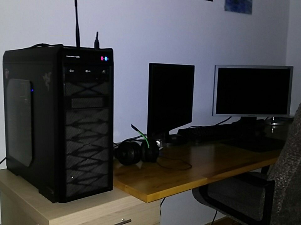 hostmur's tweet image. En hostmur ahorramos energía #oficina #ServerOn