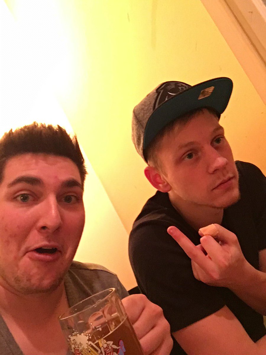 LarsoMarso's tweet photo. #dasmussmanmaltwittern #ugly https://t.co/LWn8TcBasv