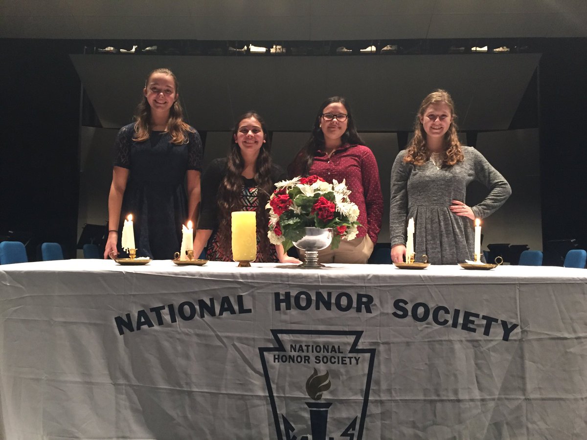 WO_NHS's tweet photo. Welcome new members; you are now official. You may begin to change the world 👌🏽 #WONHS #GoWO https://t.co/DhXygvFSe8