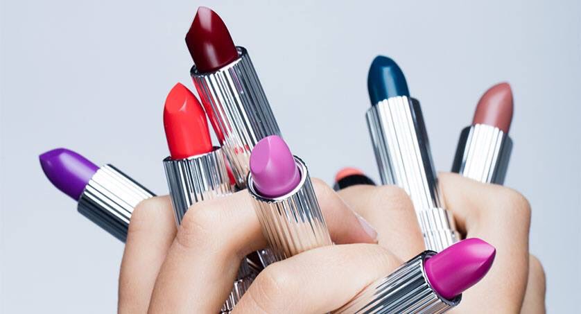 Fashmap's tweet image. Now Open:The UK’s First #EstéeEditStore!
@EsteeLauder has just opened the UK’s first ever free-standing #Estée Edit store on #Carnaby Street