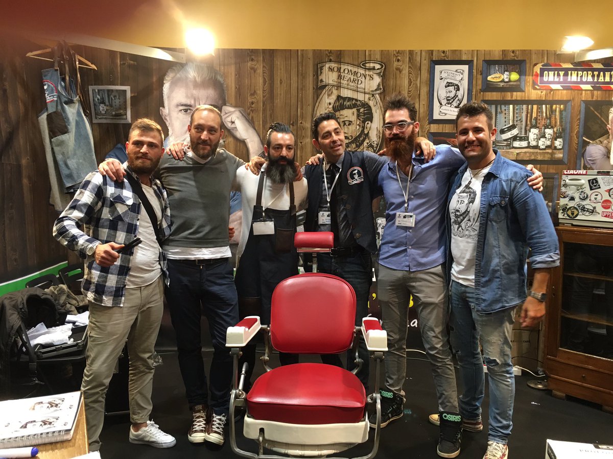 beardfede's tweet image. #hairstyle #barberlife #Savona #BarbersNo1 @RealBeardedMan @SherburnBarbers @OldRedBarbers @BarberHQUK @BraidBarbers @StrawBossCombs