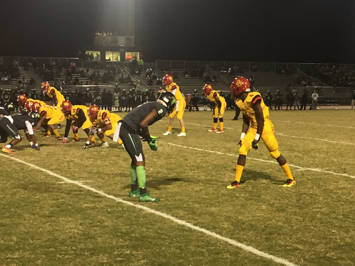 RehmanZack's tweet photo. Good dose of this @jerryjeudy vs @SSIII_ tonight #FireVsFire🔥🔥🔥🔥🔥 https://t.co/7N9DAgMaMO