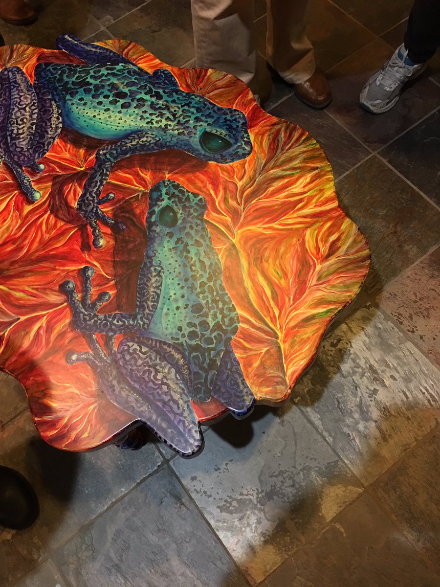 OMG the Art scene at North Bay, though!!  #art #arteveryday  @MsADeJong <a href="/DaphneHabib/">DaphneHabib</a> <a href="/IBSchoolsOnt/">IBSchoolsOfOntario</a> Amazing Roundtable