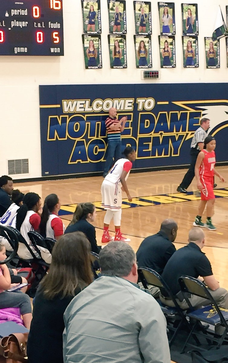 InsiderExposure's tweet photo. Springfield (OH) has a nice team. Good mix of SRs &amp; underclassmen, Sophs Cierra Harris, Tia Crape, Martaisha Hawkins &amp; Fr. Rayonna Armstrong https://t.co/ECqp3PthJl