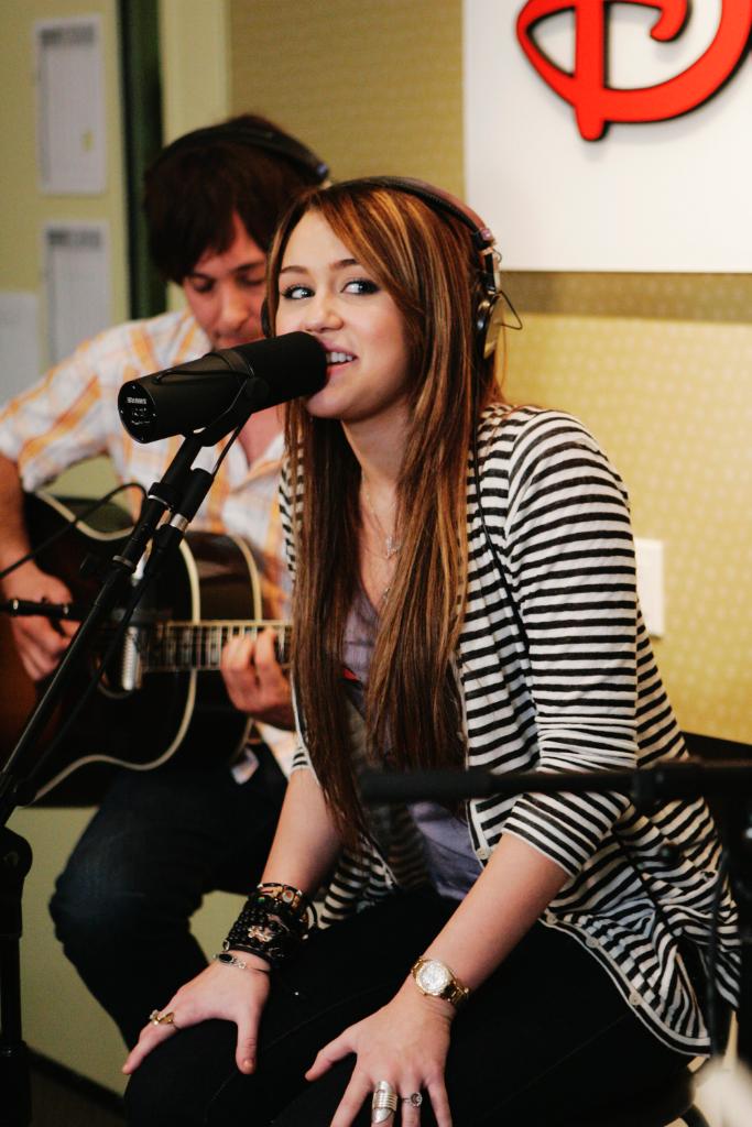 radiodisney's tweet photo. Flashback to @MileyCyrus performing in the studio years ago! #RD20BDAY https://t.co/BSKilSXFxN