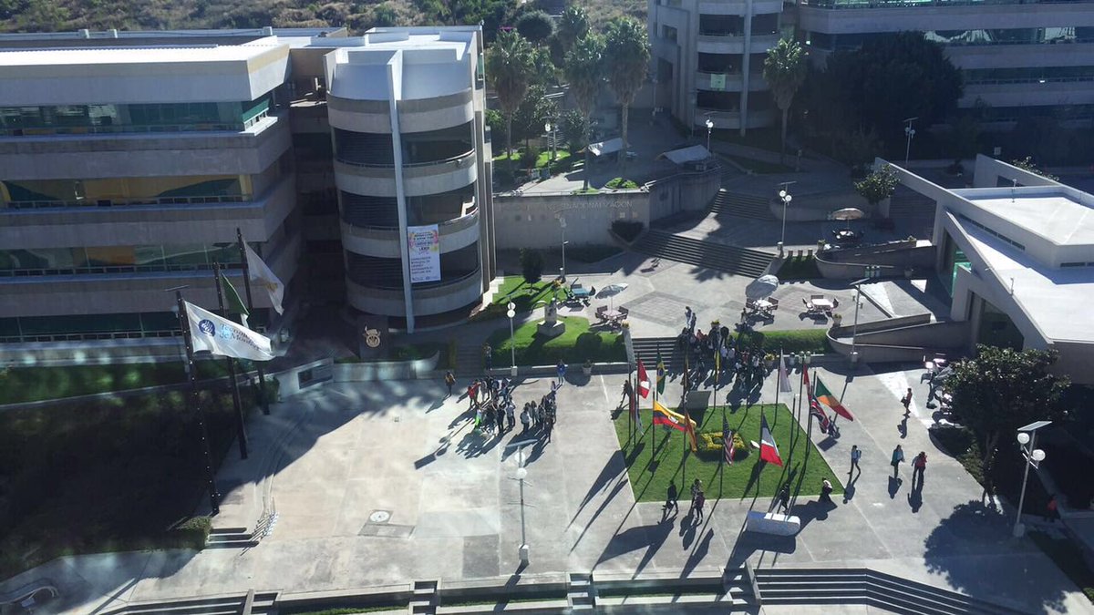 CardenasDiana's tweet photo. Gracias por esta experiencia! Democracia y Participación Electoral de los Jóvenes Universitarios @IEEAGS #CILE2016 @ITESMSanLuis https://t.co/vo62NxhrFI