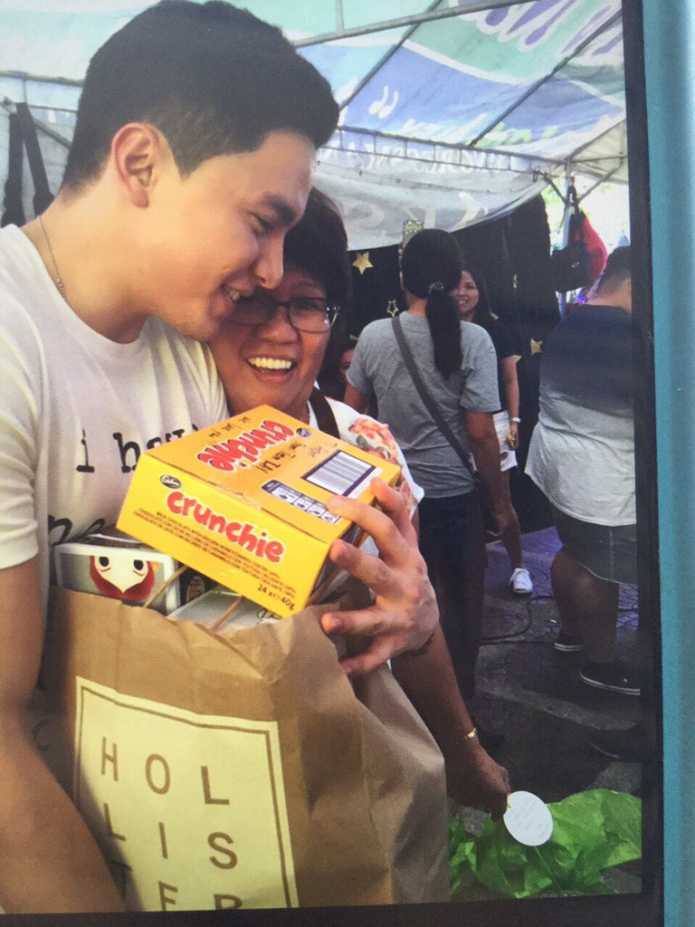 Team_LAX's tweet photo. Team LAX very own @delieswof with @aldenrichards02 &amp; @mainedcm 
#ALDUBBabyGender https://t.co/cpbsWMAeVj