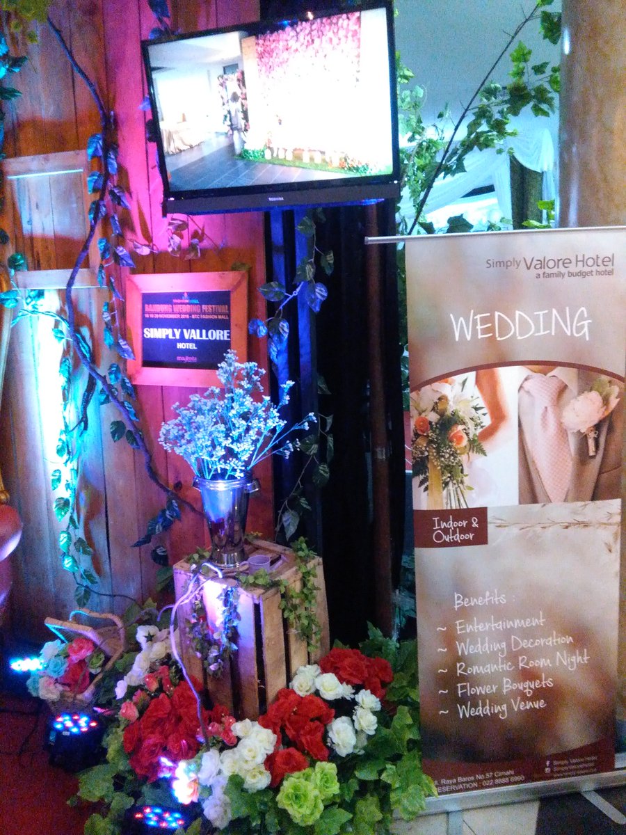 edgesuperblock's tweet photo. Kunjungi booth kami di Bandung Wedding Festival - BTC MALL. 18 19 20 November 2016. Ada promo khusus wedding untuk booking bulan ini lho! https://t.co/0C3ibJZBQT