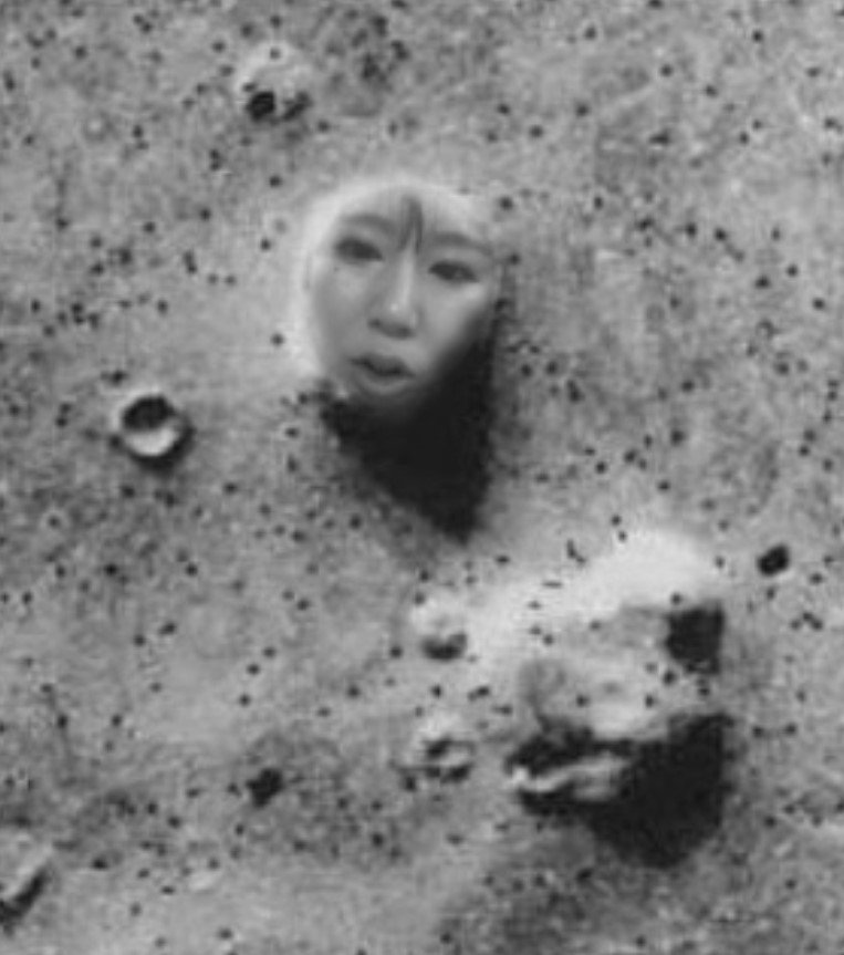 チャーミーととちゃんダンジョン おnasa速報ニュース 火星の人面岩に新事実 調査の結果 ももななの顔だと判明しました 拡大した画像がこちら ももなな 火星 人面岩 宇宙人説 宇宙 謎 ロマン