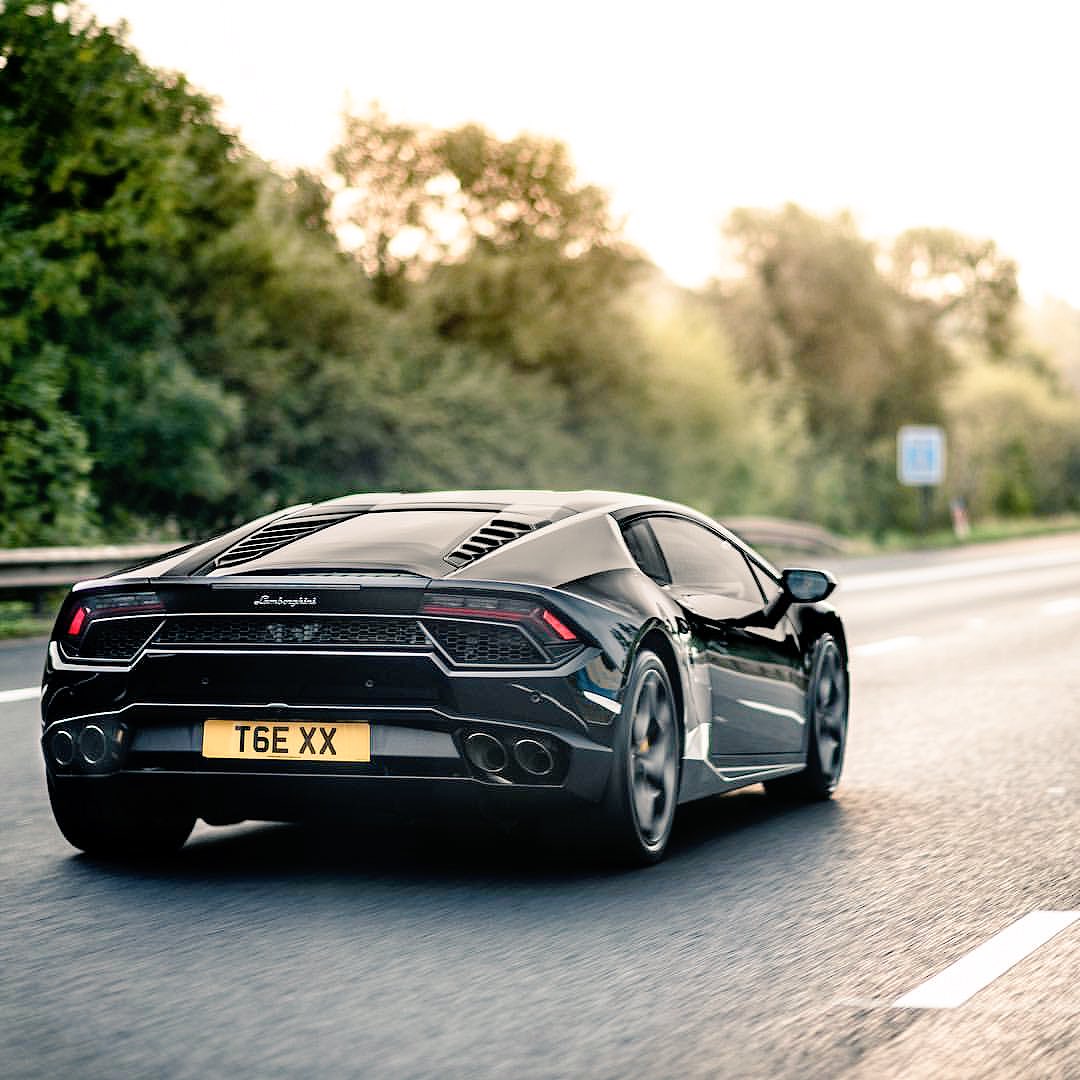 ProjectAutoShow's tweet image. The Huracan is just a marvel to look at 😯👌