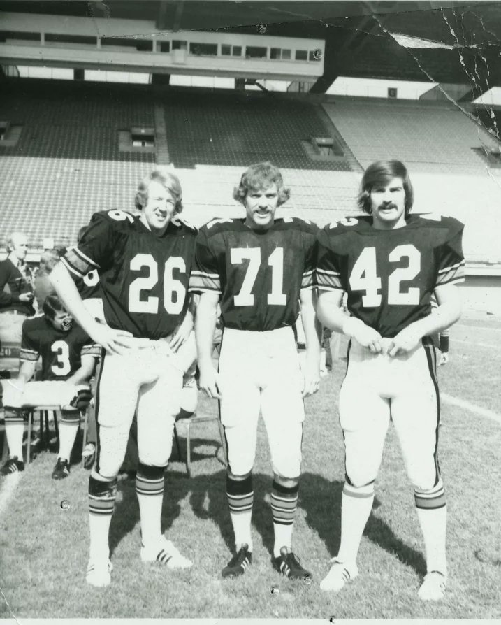 cbcmckeown's tweet photo. For those who missed my story about #FootballConcussions on TV, you can view it here: https://t.co/Rw5MoPywA1 
@BIACACLC @concussionblog https://t.co/72BaF6Rb07