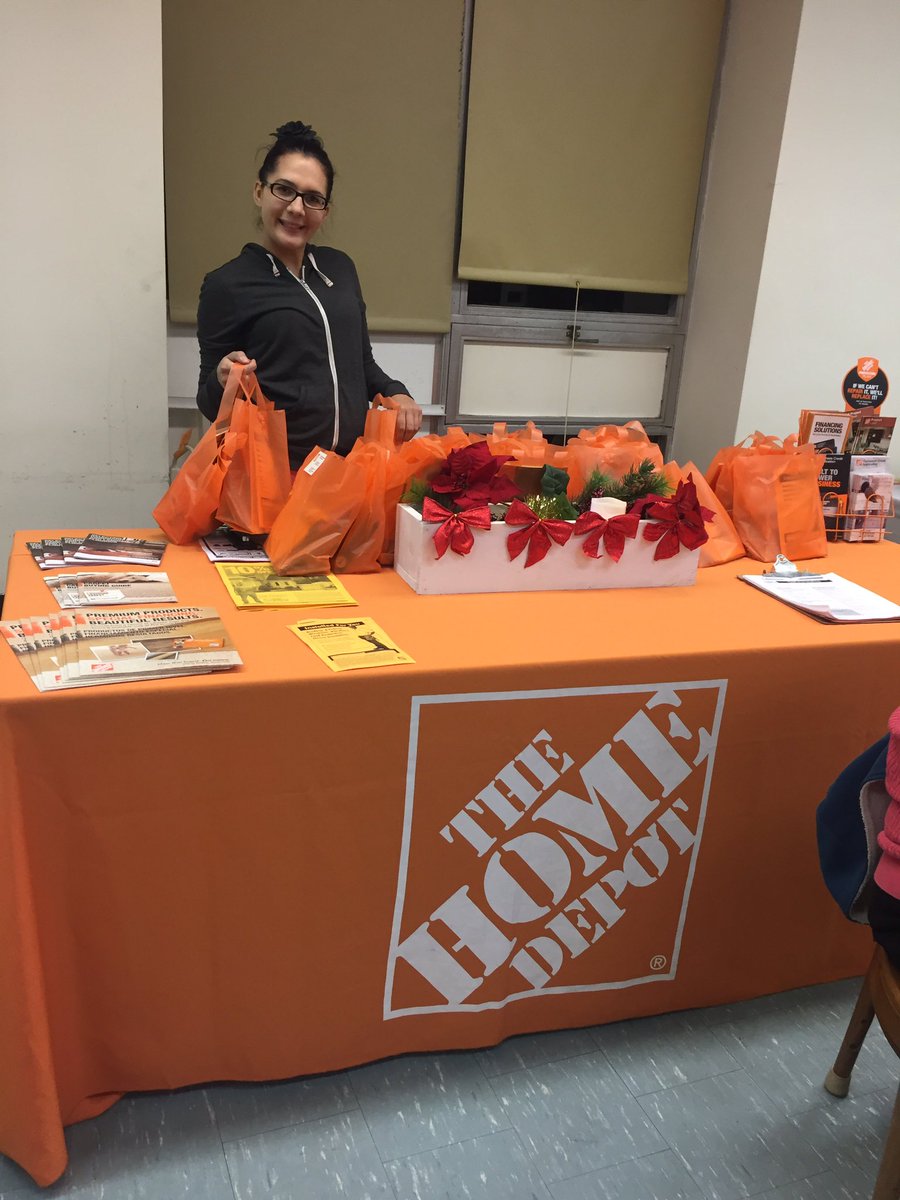 SmithtownHD's tweet image. What a fantastic group.st Joseoh parish #drivingservice #givingback @JayRabinowitz1 @LaceyTheresa