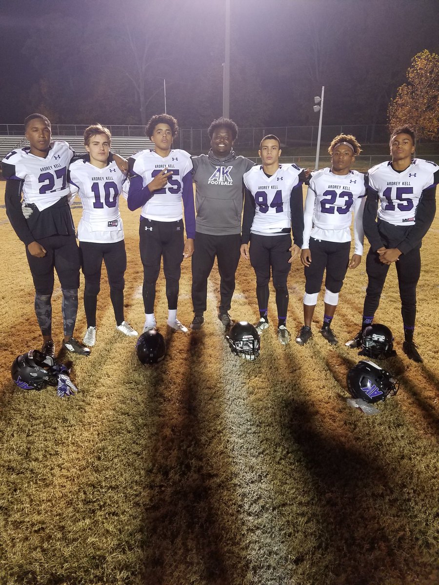 It's been an honor and a privilege to coach the Safeties at <a href="/ArdreyKellFB/">AkFootball</a> this season. <a href="/JeremiahGrayyyy/">Jeremiah Gray ✞</a> <a href="/_kylecoleman8/">Kyle Coleman</a>