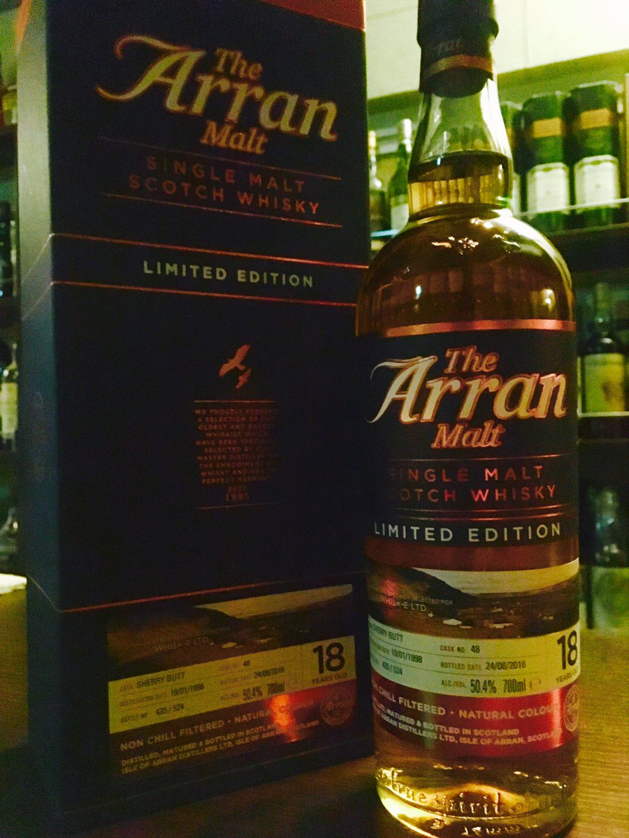 新橋 Bar キャパドニック 入荷しました アラン1998 18年スーパープレミアムカスク 25 1300円 15 800円 日本向けにボトリングされたシェリーカスクです まだ固いですが開いてきてどこまで変化してくるか楽しみです 週明けにお楽しみください