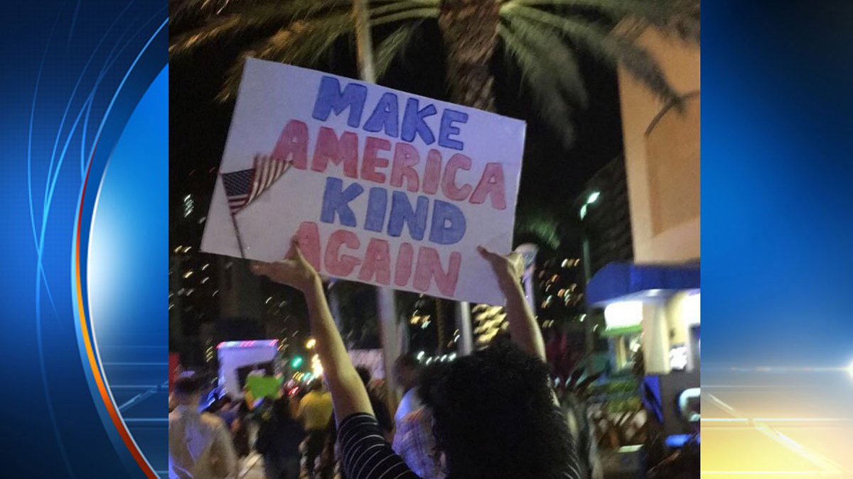 Dozens protest #NotMyPresident near Trump International Beach resort in #SunnyIslesBeach fw.to/Wl3tVBF?utm_me… https://t.co/9Fyk0kES05