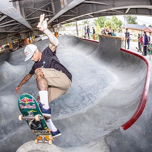 PlanBofficial's tweet photo. Blunt Fakie by @shecks at the @parisite_diy park. Photo by @seanalexrose #planbskateboarding #25YearsOfPlanB #ryansheckler https://t.co/OYIWk6HOMH