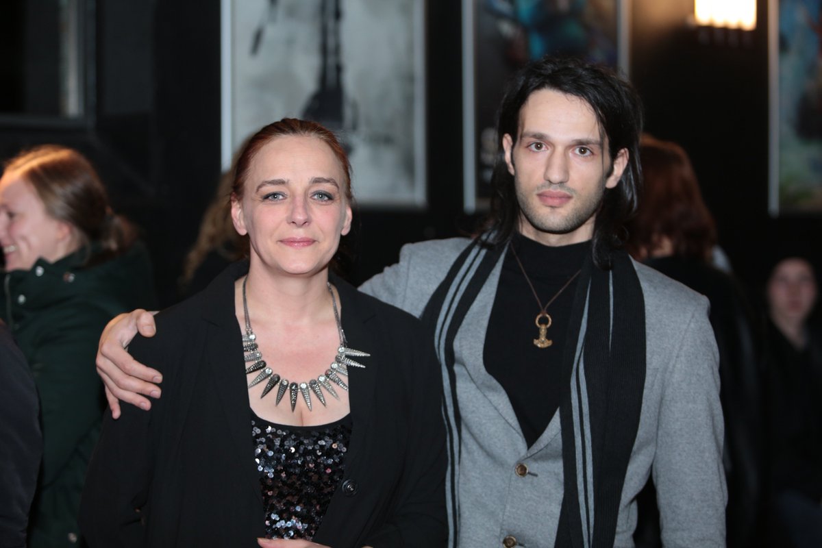 SyrianFilmMaker's tweet photo. After six months of very hard work I share this night with the most amazing talented people
@AnnaSophieStory @HayaPictures #filmpremiere https://t.co/xEta5oWrsq