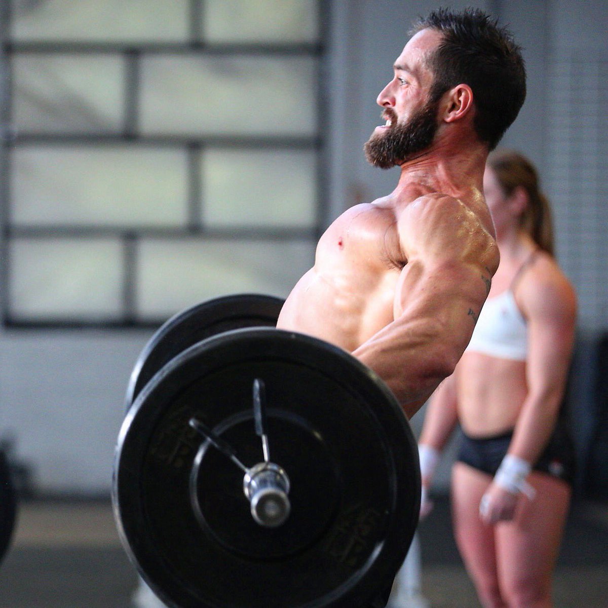 CrossFitGames's tweet photo. It's Friday, Nov 18, 2016, and @richfroning is still really fit. https://t.co/mxrYEoPzPT