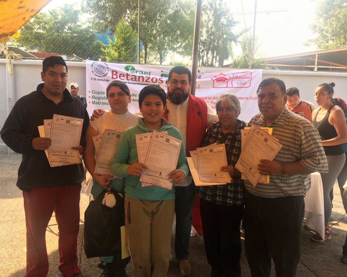 esanchezXXXI's tweet photo. #BuenFin en Mirasoles se entregaron 400 actas pendientes además d su programa de abastoysalud #SeguiremosApoyando #IztapalapaUnidayAtendida https://t.co/copefyS9yD