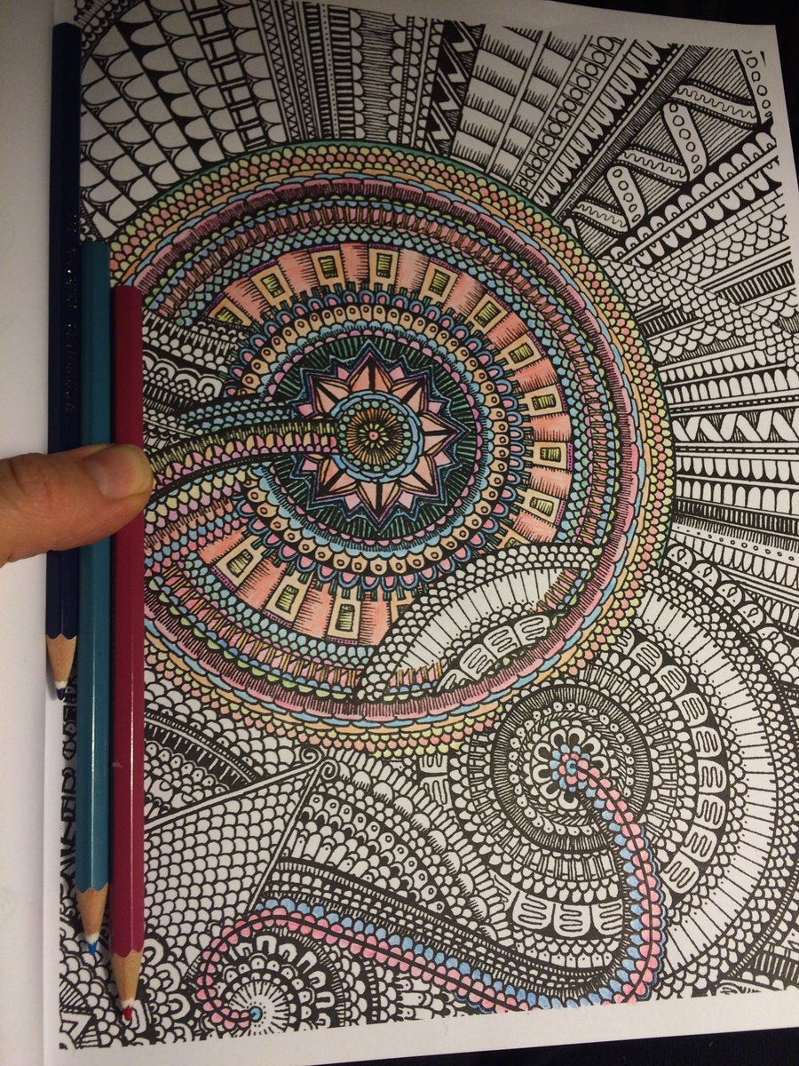 ArtWorldVision's tweet image. Spending the evening coloring A page from #peterdraws. Fun to spend a light evening with some color and Doctor Who.