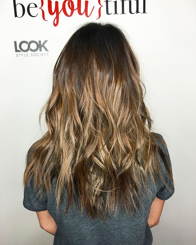 Gorgeous!! #Repost Sandra Sartini MAKE EXTENSIONS LOOK NATURAL AGAIN 🙌🏾