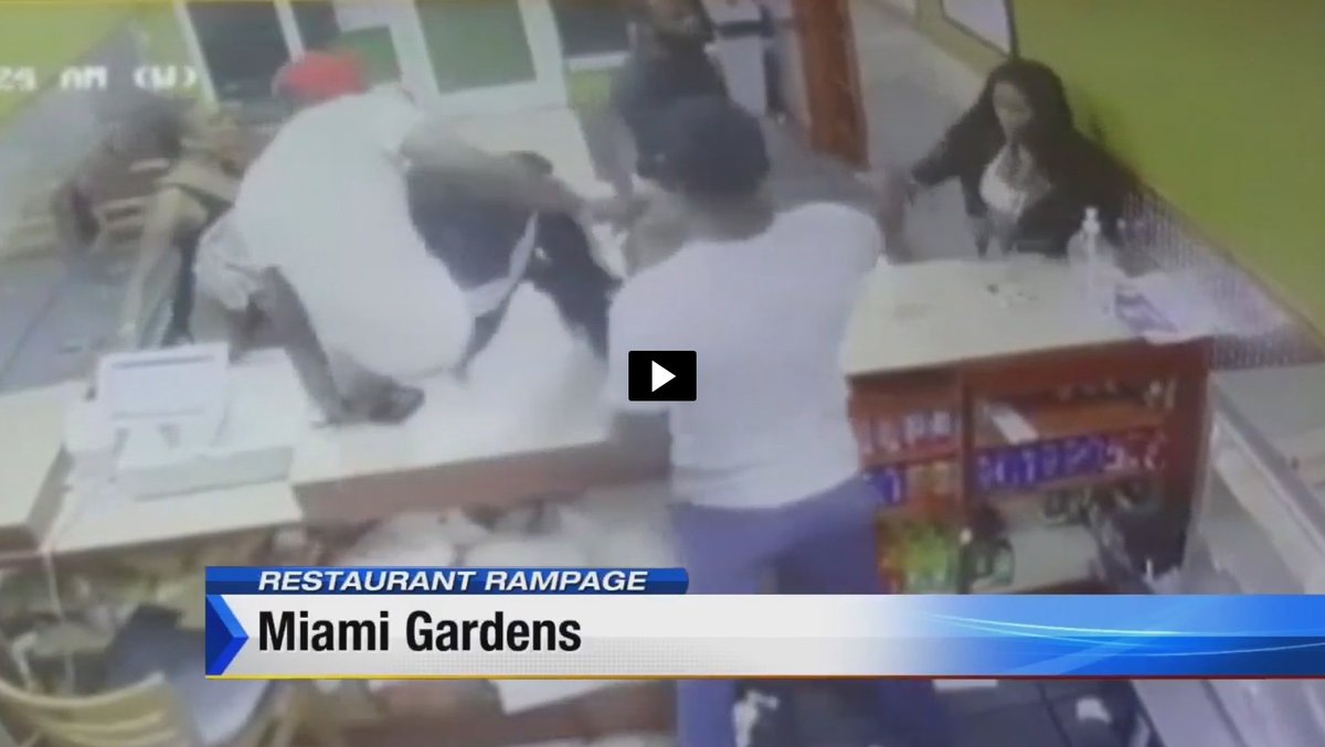 Surveillance video shows savage attack at #MiamiGardens restaurant fw.to/u1HscFh?utm_me… https://t.co/bltVSDkunA