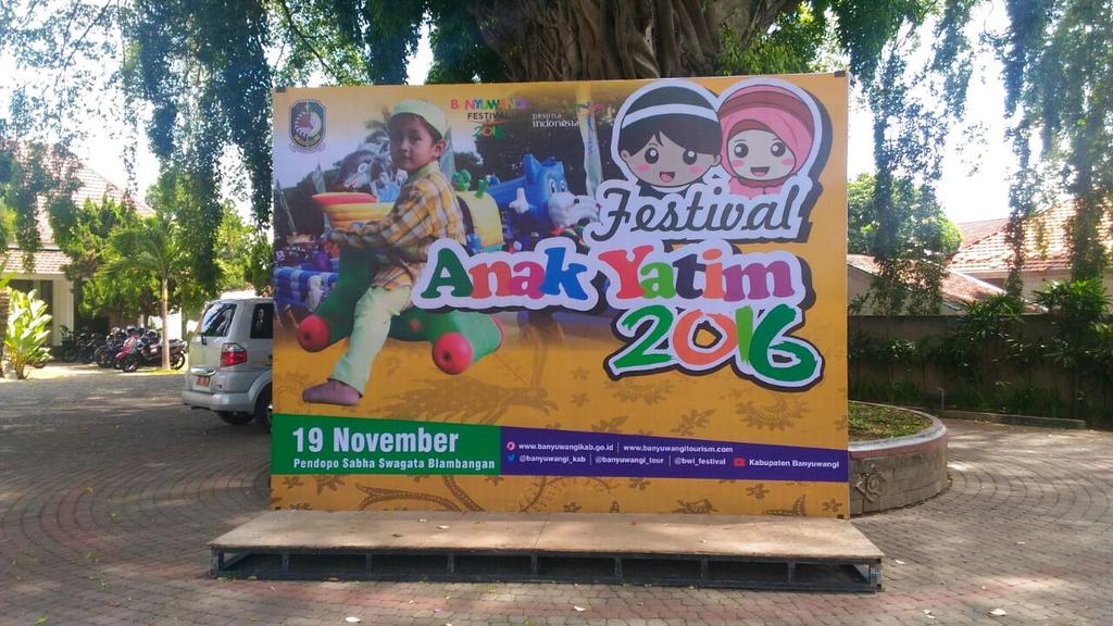 RTIKbwi's tweet photo. Today..prepare Festival Anak Yatim 2016 @banyuwangi_kab @a_azwarnas #rtik #rtikbwi #rtikupdate https://t.co/HVjWHJx7LM