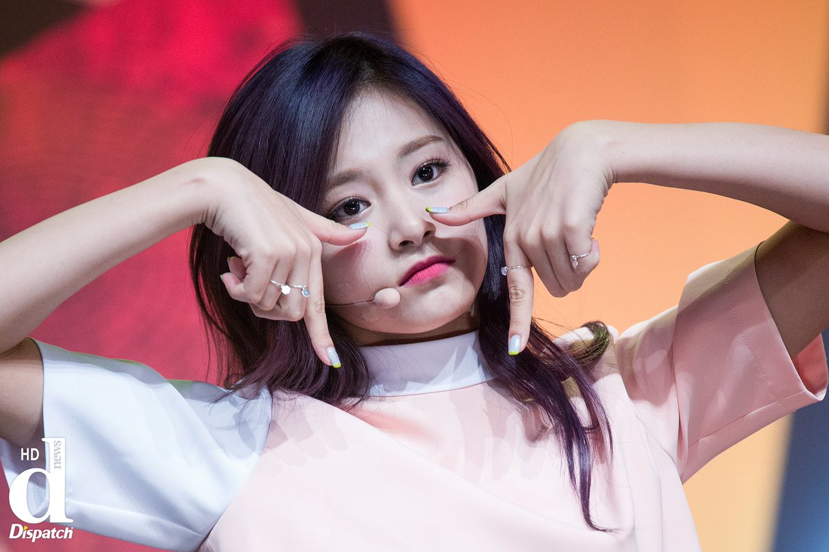 Tzuyu Updates Pic Tzuyu Dispatchhd S Update Arirang Tv Simply Kpop Twice 트와이스 쯔위 T Co Nsn5caacot T Co Rzegkhprfq T Co Do6rvjmsx2