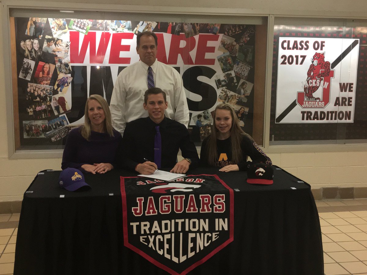 Congrats to 2017 LHP Connor Takacs (Jackson Memorial) on signing his NLI to attend U of Albany #GallyNation