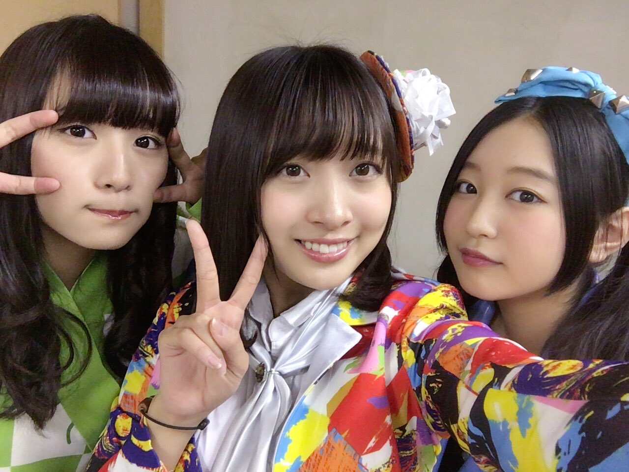 supergirls_20140426_06.jpg?
