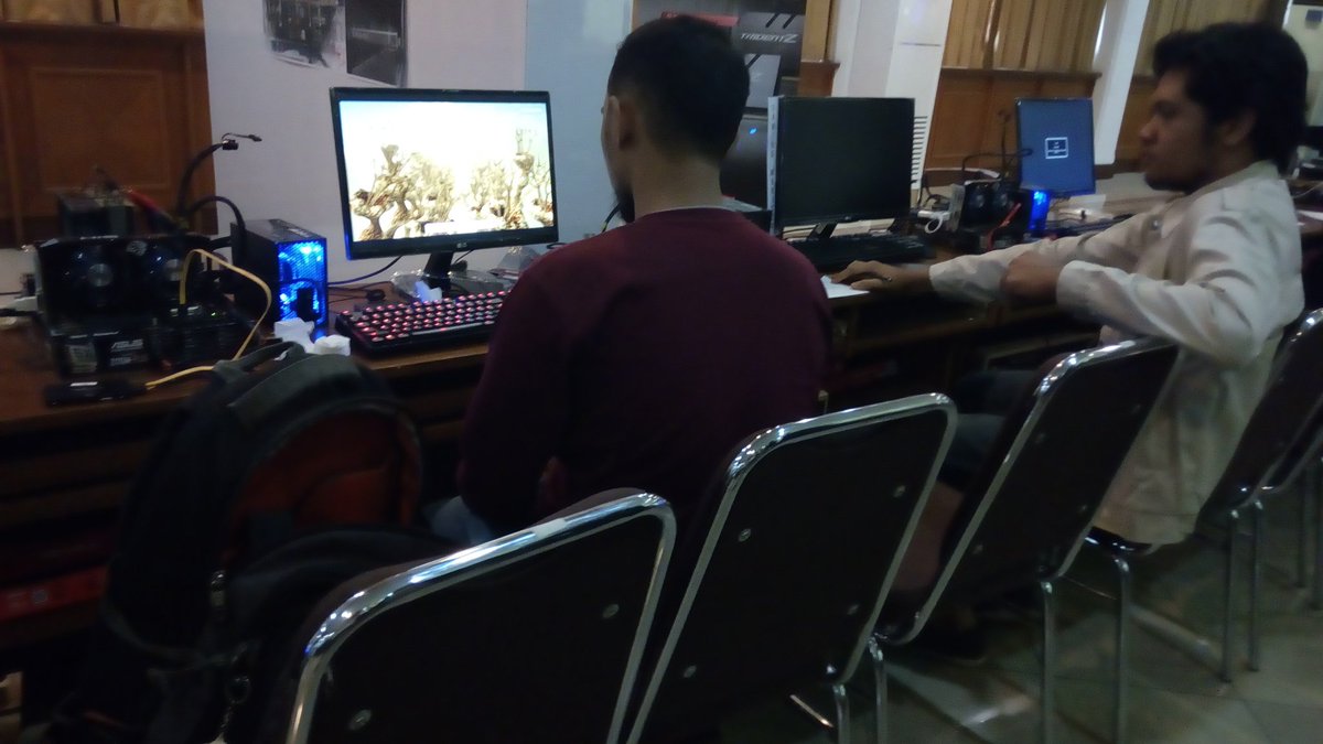 CSC_PNJ's tweet image. Semangat ya bang Marcel, bang Dani dan Rakha yang sedang lomba OC di kategori senior💪
@pnjoct @TIKPNJ 
#UnlimitedConnection