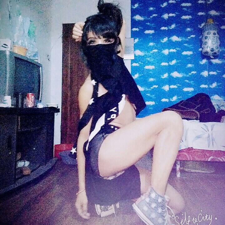 kan00luis16's tweet photo. #Eating#Liveme Dandrio: https://t.co/Ju9N6bPs93 https://t.co/sBgyZcEhv4