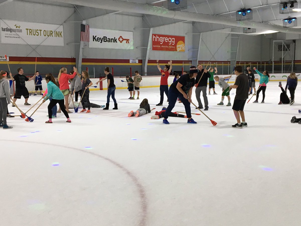 The 2:00am broomballers took a break to do the #MannequinChallenge