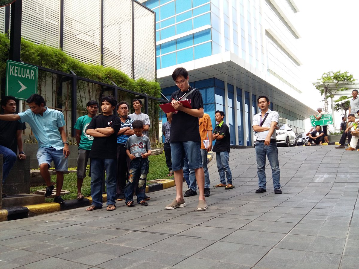 IHEAC_ID's tweet image. Juri dari #IASCA menilai kualitas sound mobil setiap peserta dan ditulis dalam score sheet yang sudah ditentukan. #IHEACshow2016 #IASCA