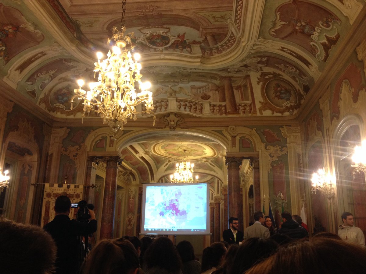 AmoBloglab's tweet image. La bellezza di Salone Estense.... Richiamo al sublime di un'epoca lontana..... #Varese #bellezza #sublime #arte #rosa