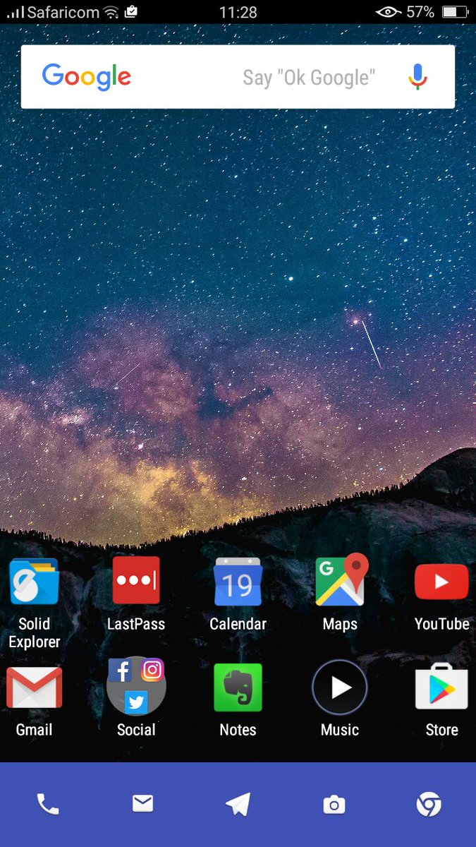 echenze's tweet image. In the year of our Lord 2016, I still have to contend with this. Sigh #FreeAndroid